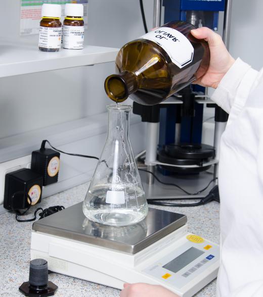 A variety of methods may be used to prepare different kinds of samples.